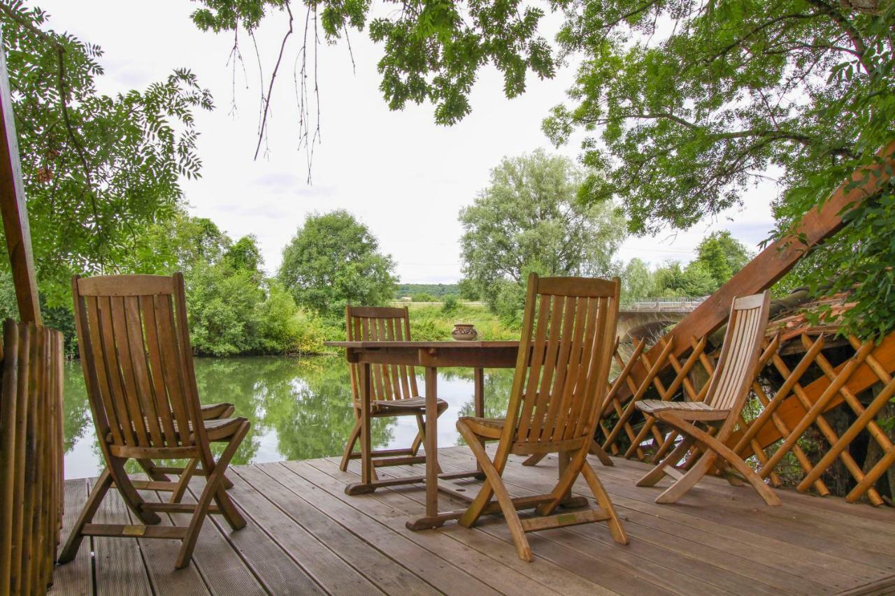 Manoir Des Turets Bed & Breakfast Yvre-l'Eveque Luaran gambar